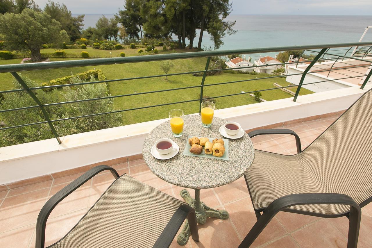 Blue Crab, Beachfront House In Kalandra #Feelslikehome Hanioti Zewnętrze zdjęcie